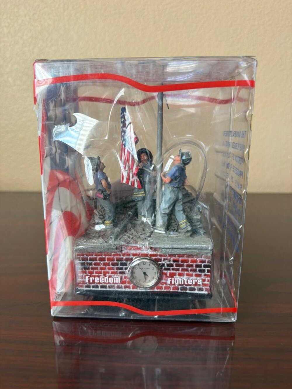 Freedom Fighters 9/11 Firefighter Memorial Clock Figurine w/Box - UnTESTED - Picture 2 of 16